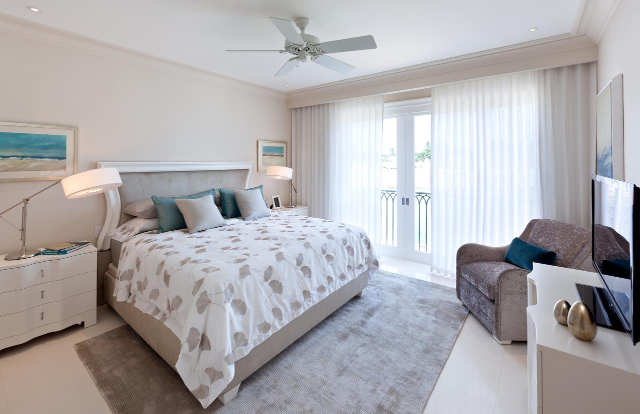 Port Ferdinand Marina & Luxury Residences 세인트 피터 외부 사진