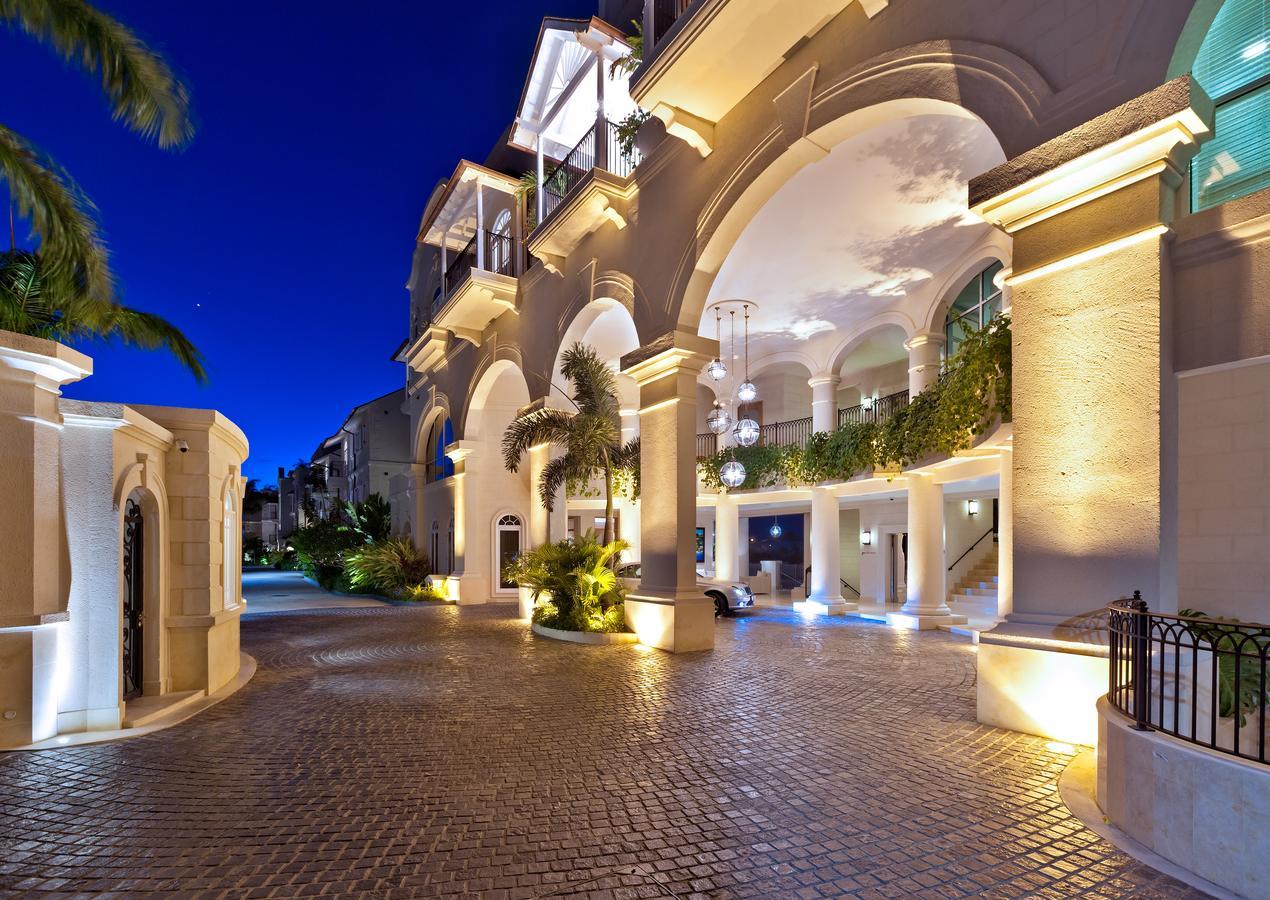 Port Ferdinand Marina & Luxury Residences 세인트 피터 외부 사진